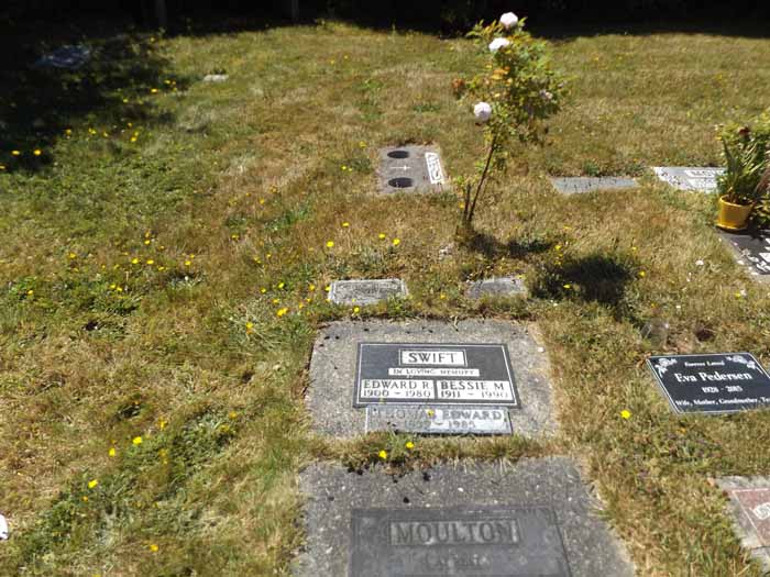 image of gravestone