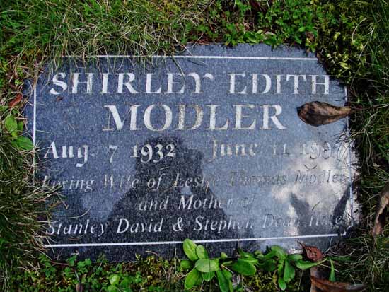 image of gravestone