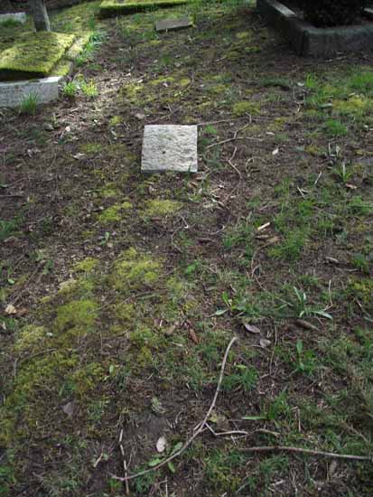 image of gravestone