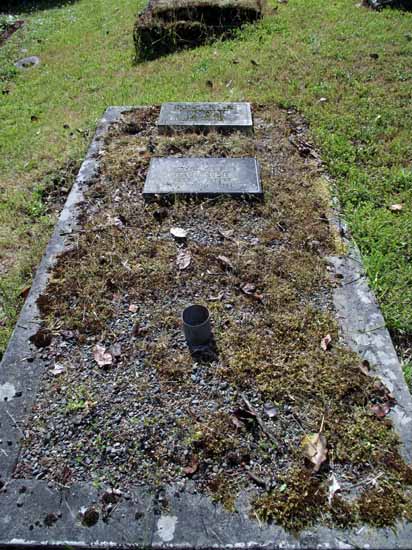 image of gravestone