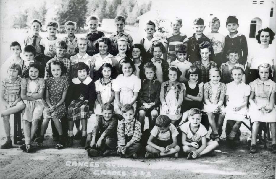 Consolidated School class photo