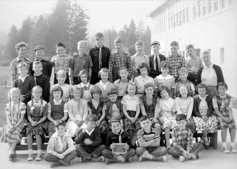 Consolidated School class photo
