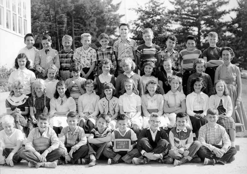 Consolidated School class photo