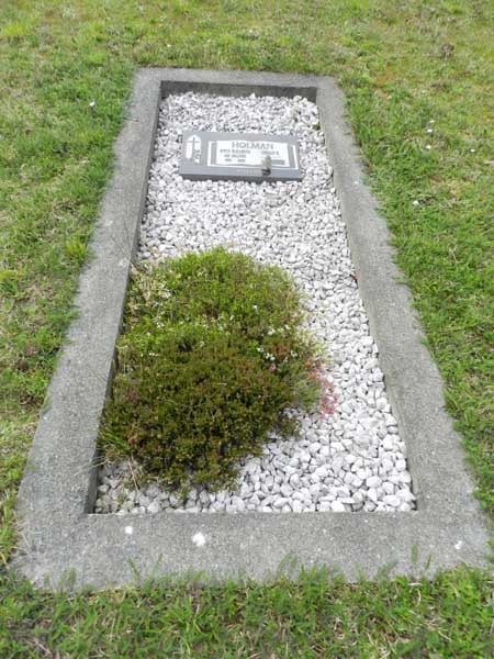 image of gravestone