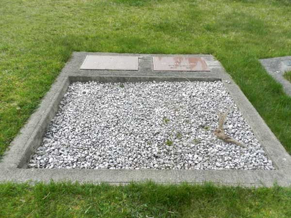 image of gravestone